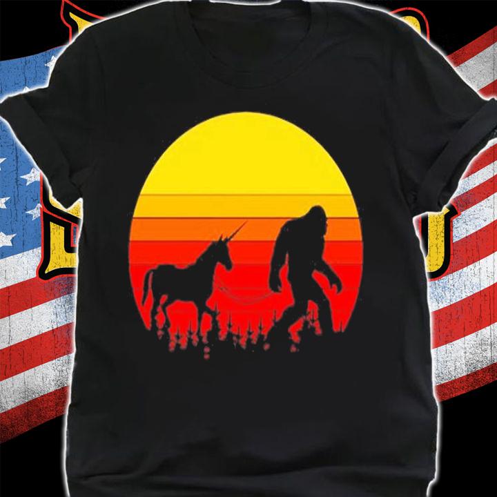 Bigfoot Yeti Unicorn Cryptozoology Sasquatch T-Shirt t-shirt