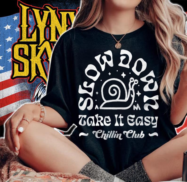 Snail slow down take it easy Chillin club T-shirt t-shirt