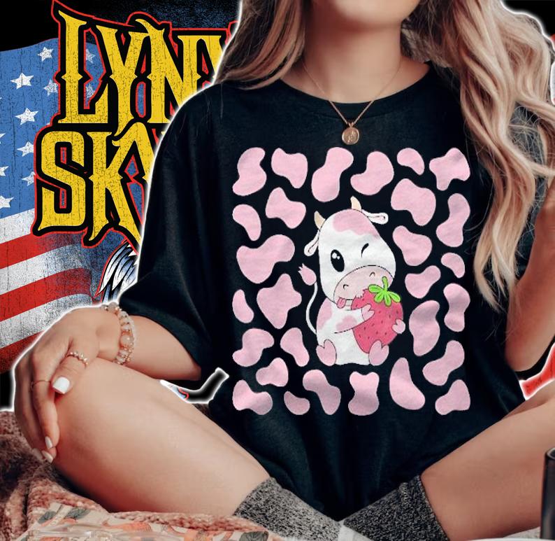 Cute Pink Strawberry Cow Print Kawaii Aesthetic Pattern Shirt t-shirt woman shirt