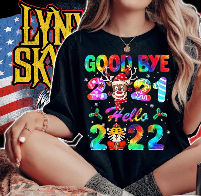 Goodbye 2021 Hello 2022 Merry Christmas Happy New Year 2022 T-Shirt