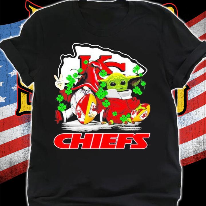 Kansas City Chiefs Gnomes hug football Baby Yoda St.patrick's Day shirt shirt