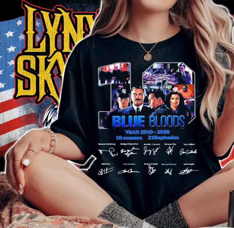 19 Blue Bloods Year 2010 2020 Signatures t-shirt woman shirt