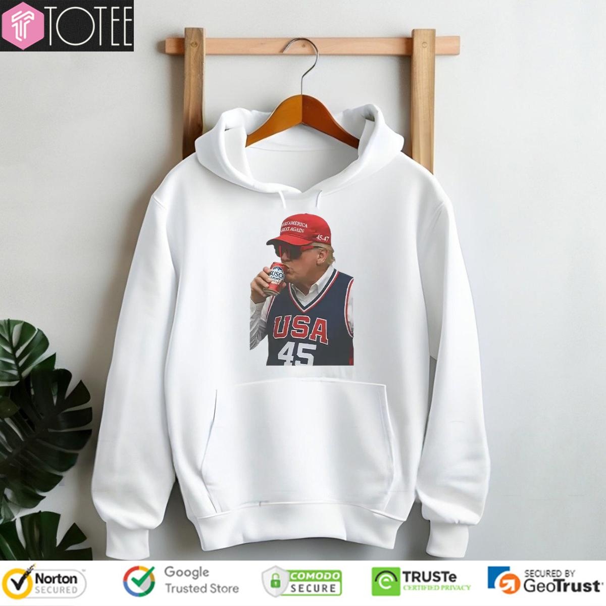 Trump Wearing Maga Hat And Drinking Busch Light Beer Hoodie